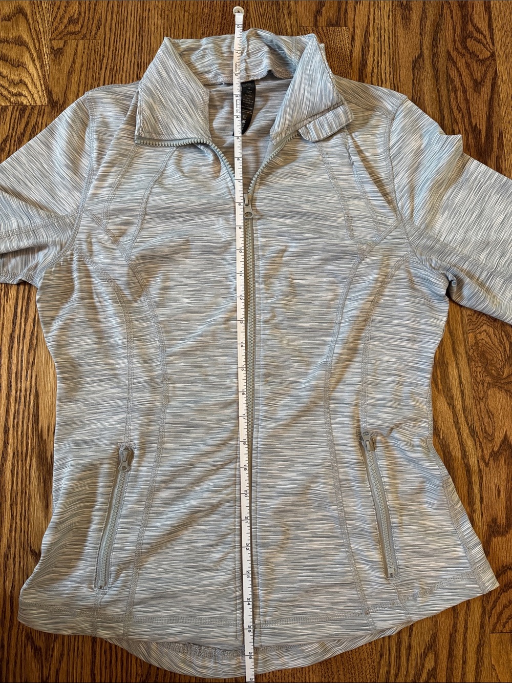 Gray Full-Zip Active Jacket. Women’s Medium. - Picture 6 of 8
